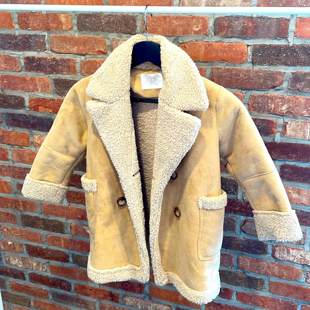 ZARA Kids “Foe” Lamb Fur Boxy Peacoat